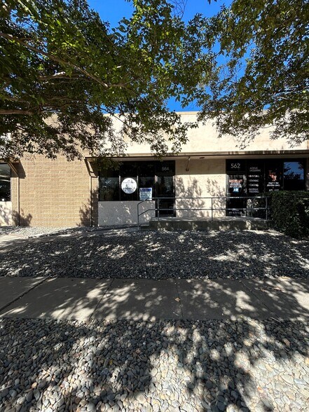 More Photos Of 562-568 Northbay Dr, Napa Warehouse For Lease