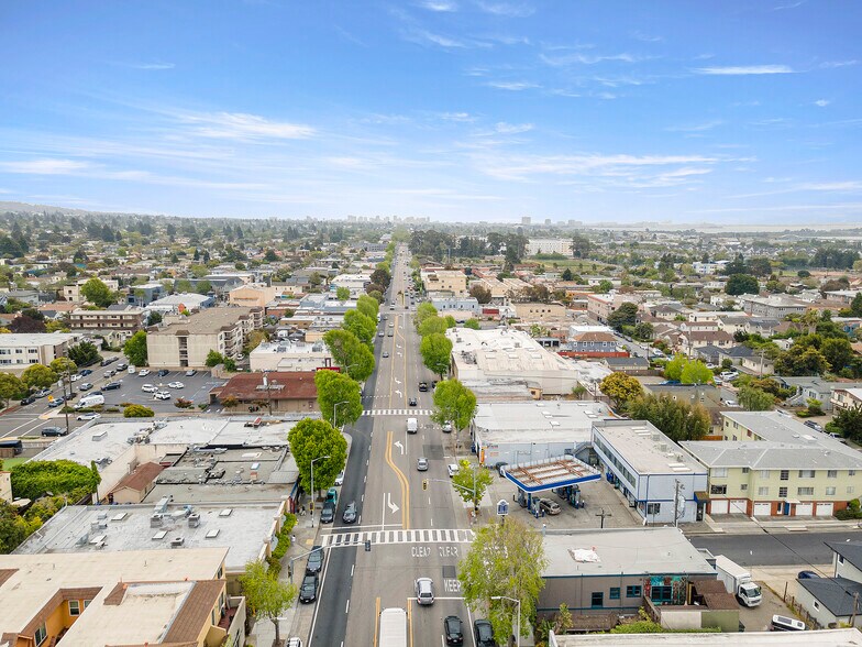 More Photos Of 727 San Pablo Ave, Albany Storefront Retail Residential For Sale