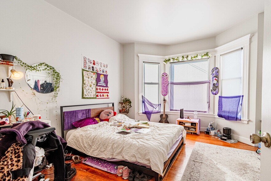 More Photos Of 2543-2545 24th St, San Francisco Storefront Retail Residential For Sale