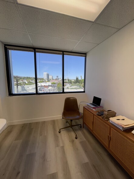 More Photos Of 4419 Van Nuys Blvd, Sherman Oaks Office For Sale