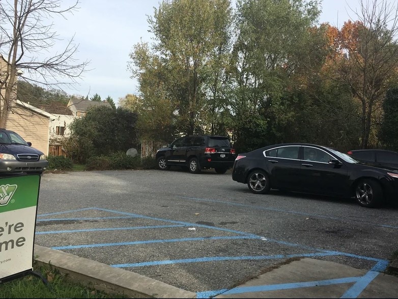 More Photos Of 304 N Buckmarsh St, Berryville Restaurant For Sale