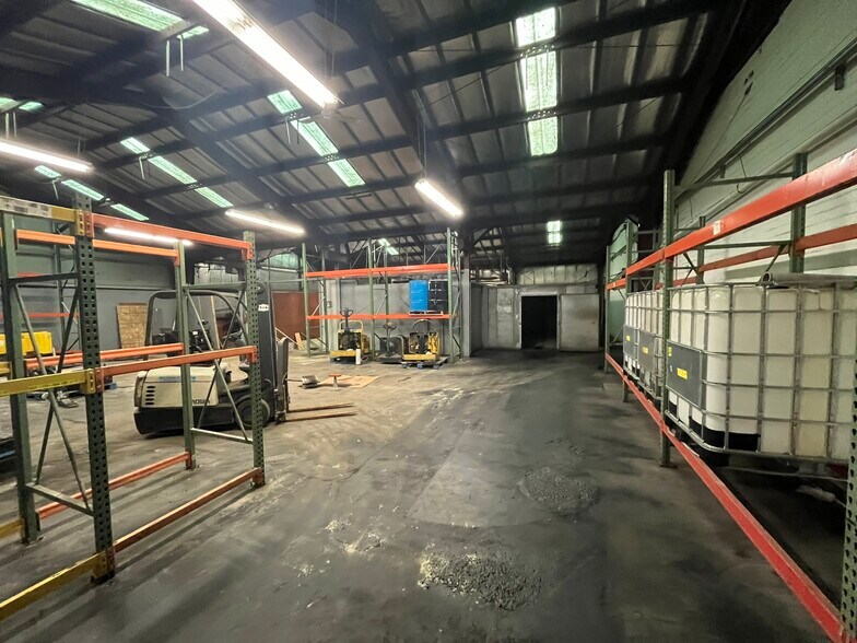 More Photos Of 104 Hay St, West Warwick Refrigeration Cold Storage For Sale
