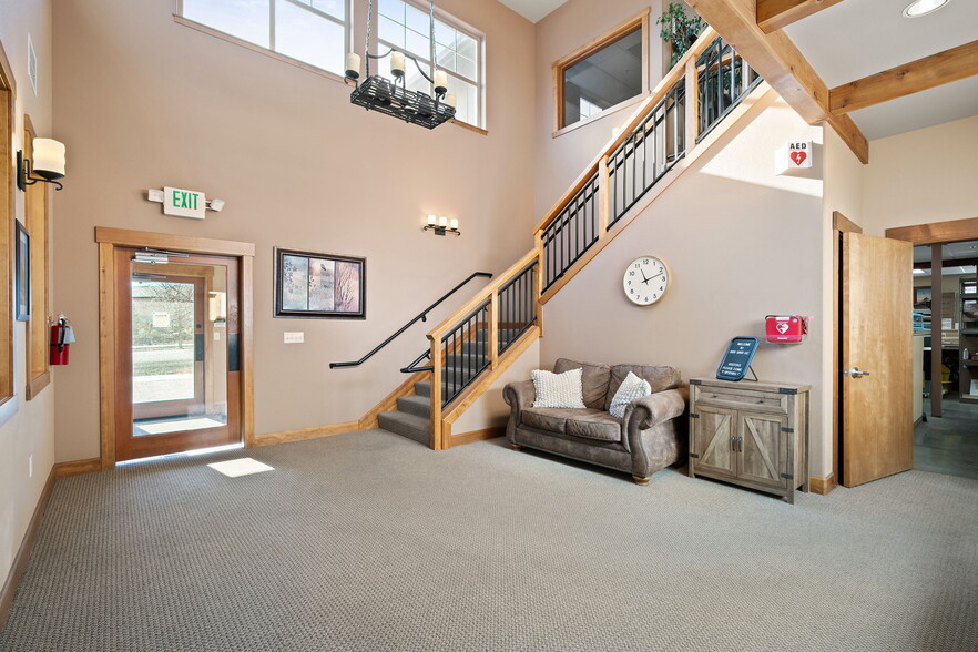 More Photos Of 270 E Sun Ranch Dr, Sisters Industrial For Sale