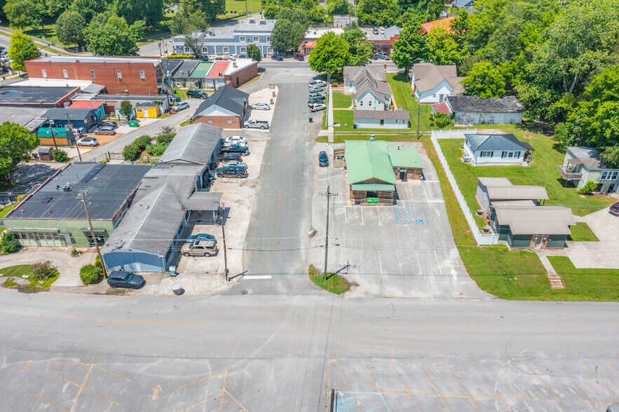 More Photos Of 505 W 9th St, Chickamauga Fast Food For Sale
