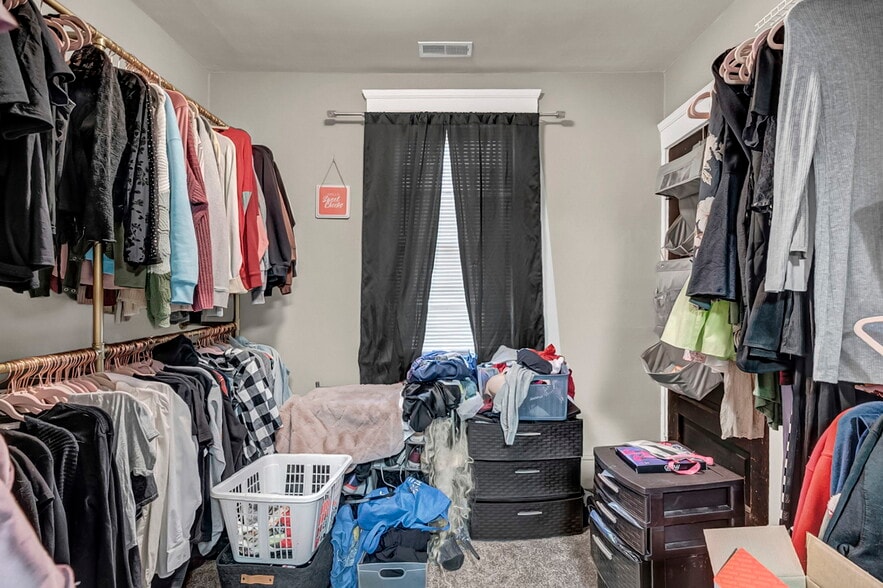 More Photos Of 4435 State Rd, Cleveland Storefront Retail Residential For Sale