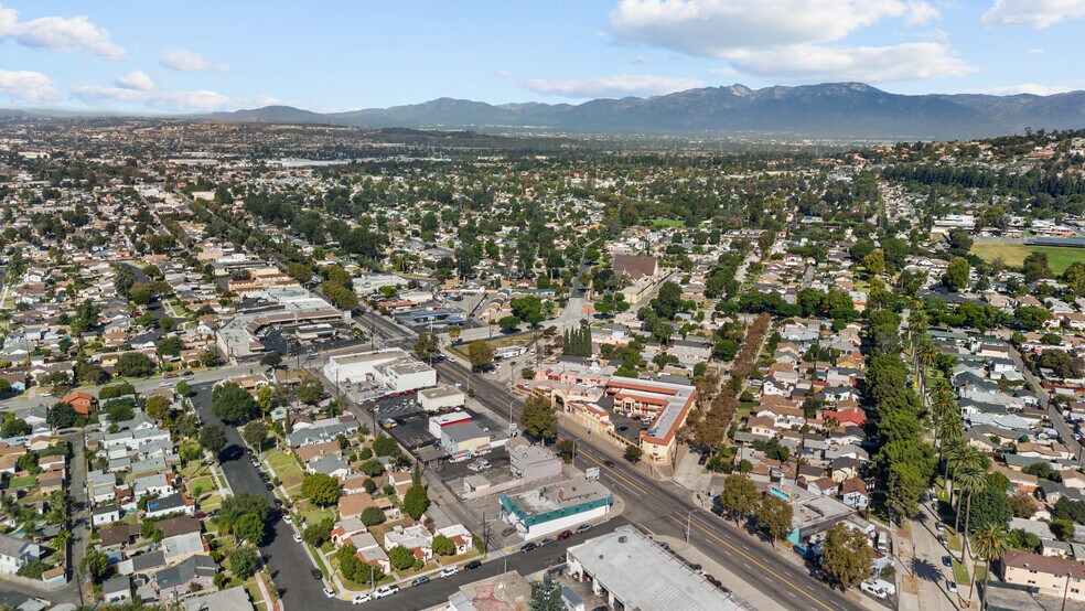More Photos Of 11456-11464 Whittier Blvd, Whittier Restaurant For Sale