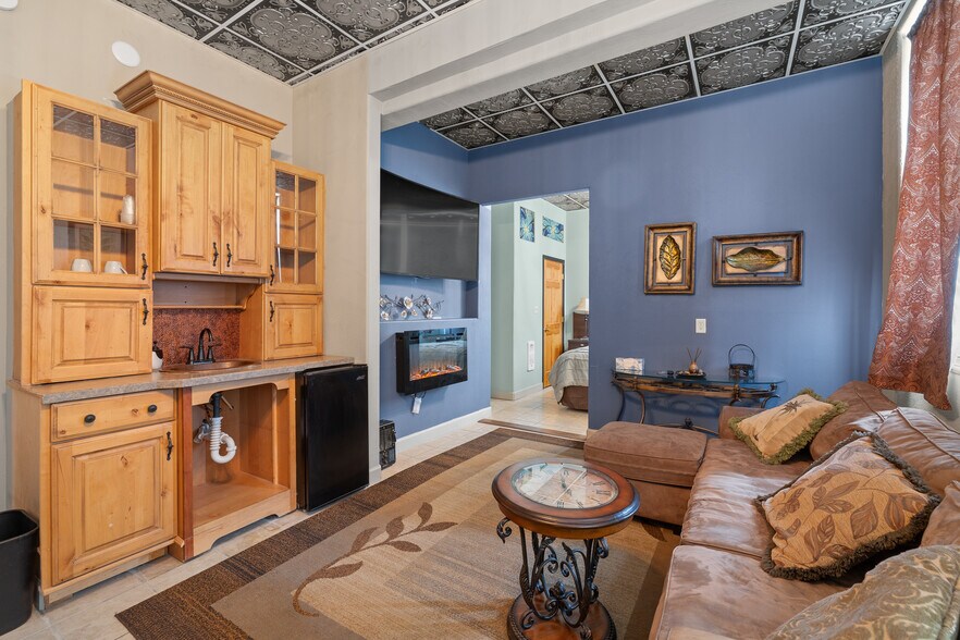 More Photos Of 603 N River St, Hot Springs Hotel For Sale
