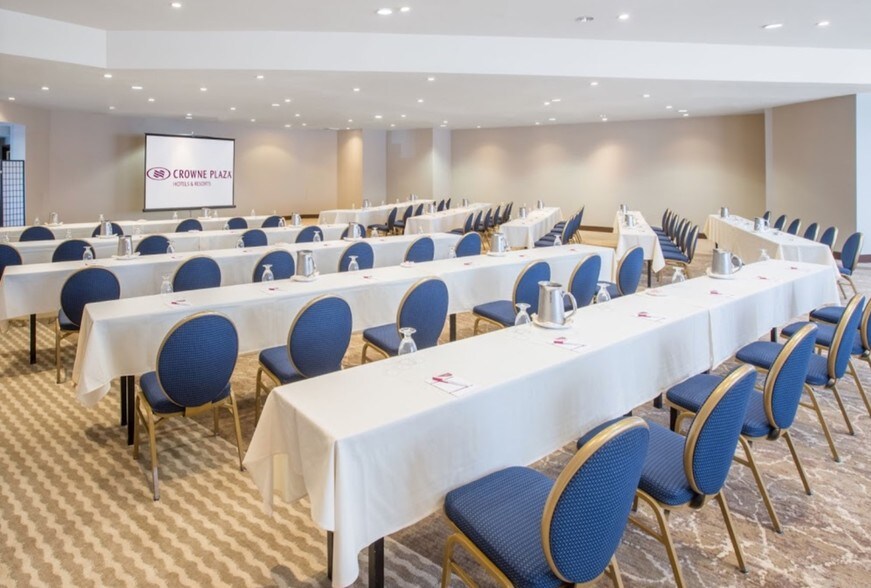 More Photos Of 601 S Palos Verdes St, San Pedro Hotel For Sale