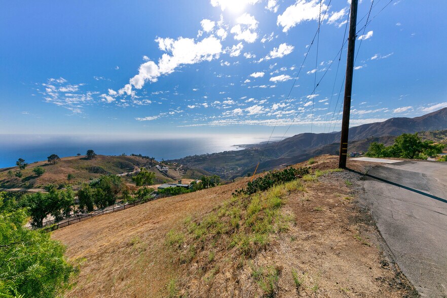 More Photos Of 21800 Azurelee Dr, Malibu Land For Sale