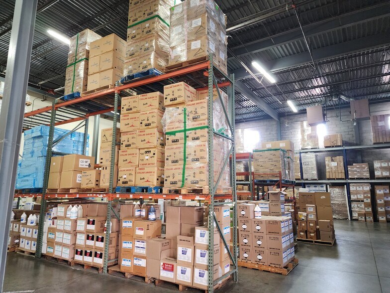 More Photos Of 170 Roosevelt Pl, Palisades Park Distribution For Lease