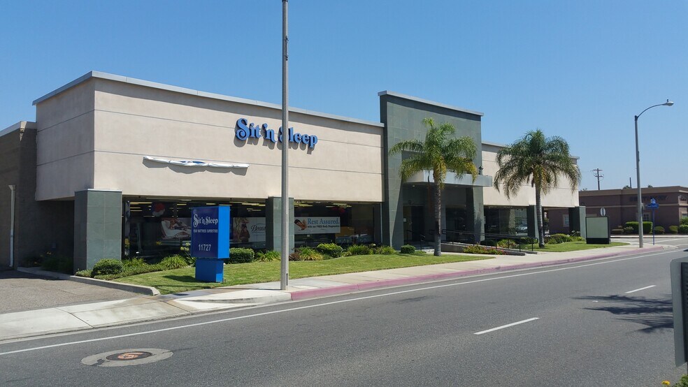 More Photos Of 11727-11729 South St, Artesia General Retail For Lease
