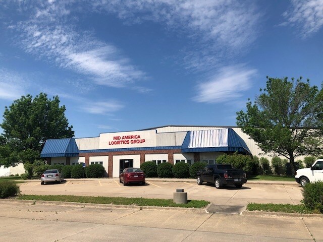 Primary Photo Of 2800 SE Enterprise Dr, Grimes Warehouse For Lease