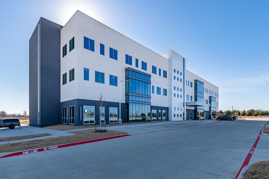 More Photos Of 4650 President George Bush Hwy, Sachse Medical For Lease