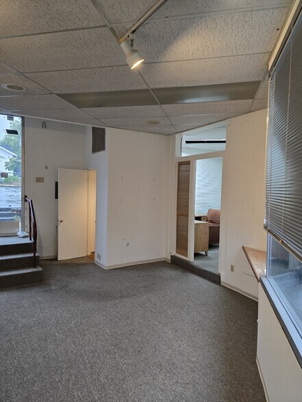 More Photos Of 8001-8007 Lake City Way NE, Seattle Unknown For Lease