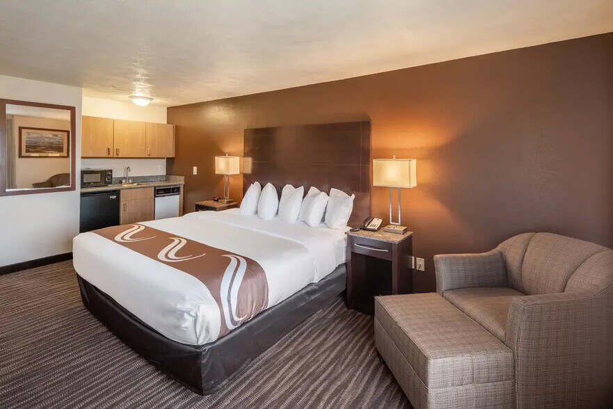 More Photos Of 520 N 2nd Ave, Walla Walla Hotel For Sale