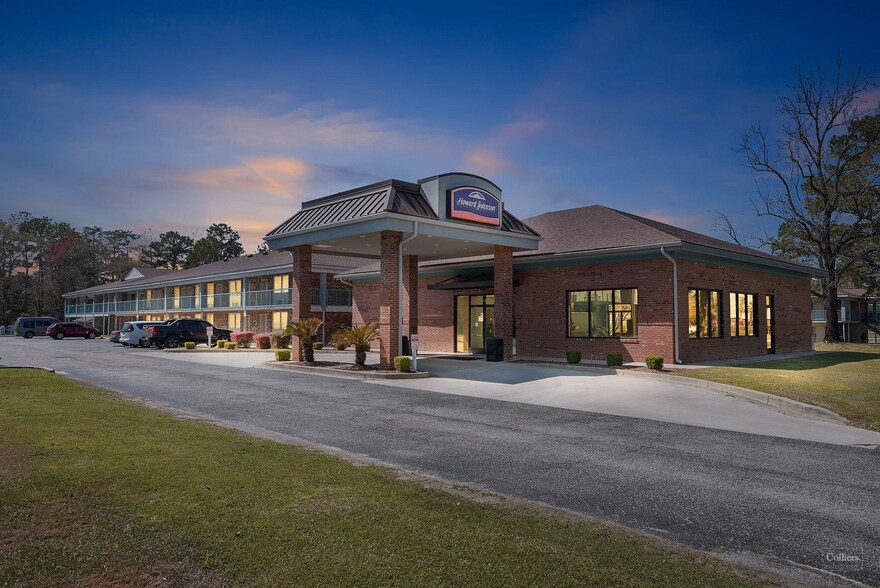 Primary Photo Of 2038 W Lucas St, Florence Hotel For Sale