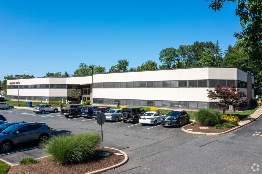 More Photos Of 225 State Highway 35, Red Bank Medical For Lease