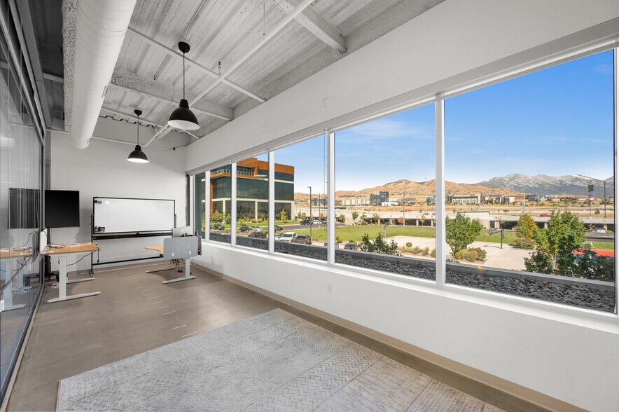More Photos Of 2000 W Ashton Blvd, Lehi Office For Lease