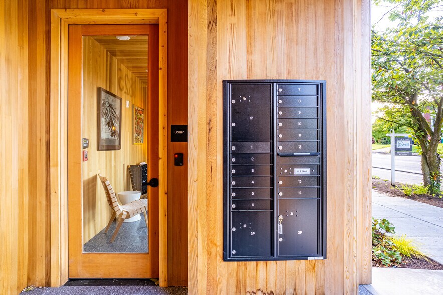 More Photos Of 1825 N Rosa Parks Way, Portland Multifamily For Sale