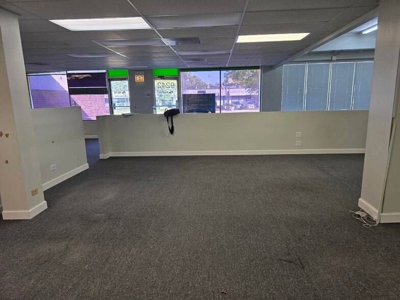More Photos Of 9225-9259 Waukegan Rd, Morton Grove Unknown For Lease