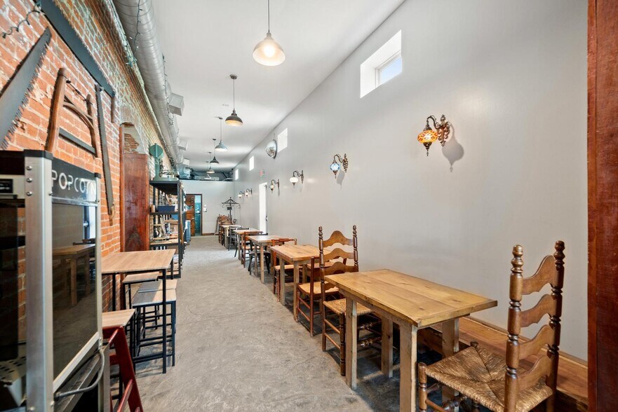 More Photos Of 104 S Main St, Glencoe Storefront Retail Residential For Sale