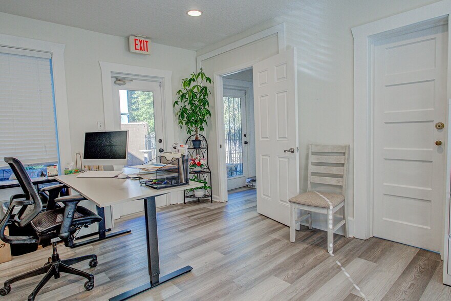 More Photos Of 3 Sebastian Ave, Saint Augustine Freestanding For Lease