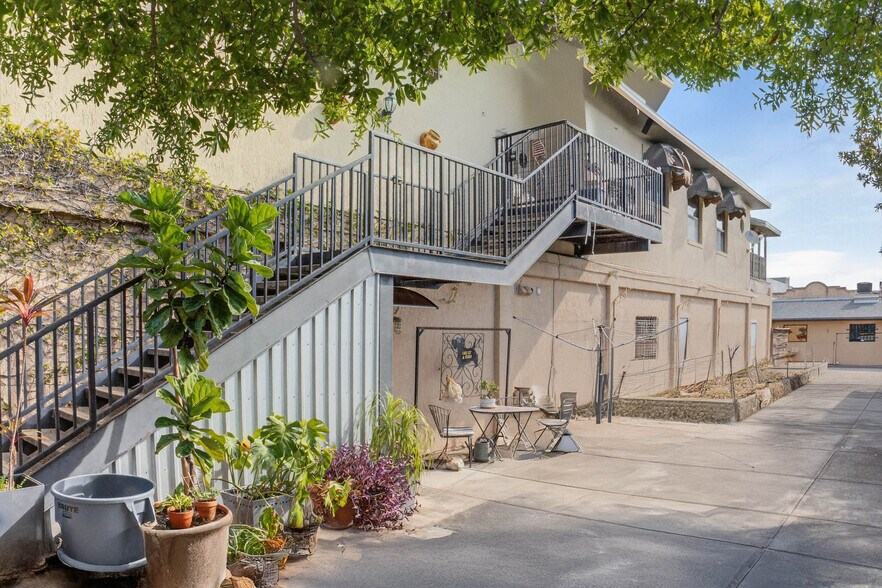 More Photos Of 2020 N Orange Ave, Orlando Storefront Retail Office For Sale