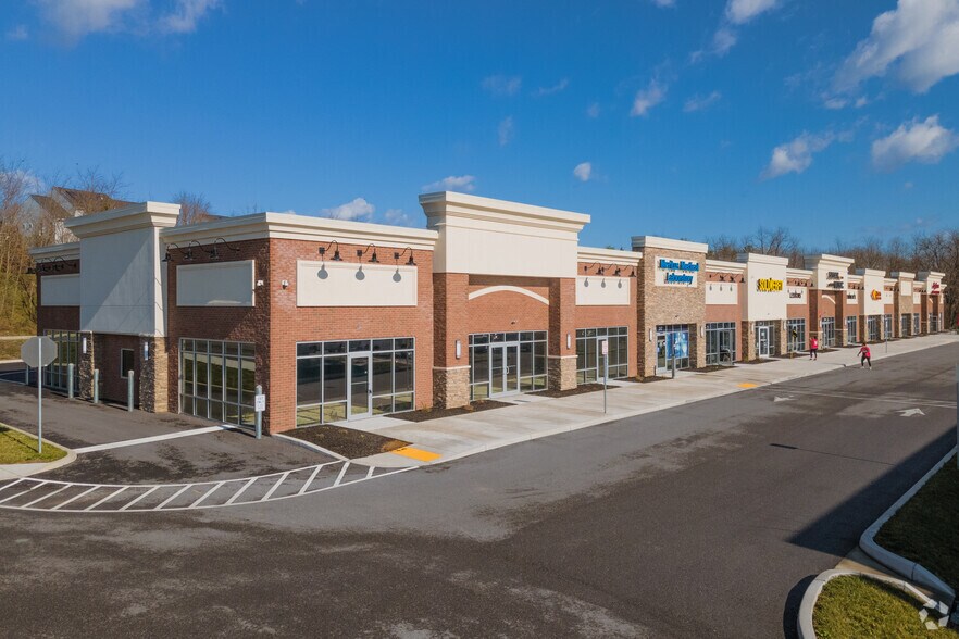 More Photos Of 235 Eastern Blvd N, Hagerstown Storefront For Lease