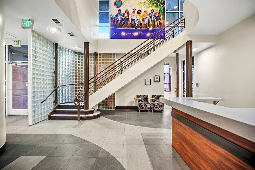 More Photos Of 8338 West Ln, Stockton Office For Sale