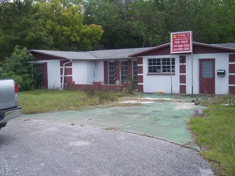 Primary Photo Of 9706 Moon Lake Rd, New Port Richey Storefront Retail Residential For Sale