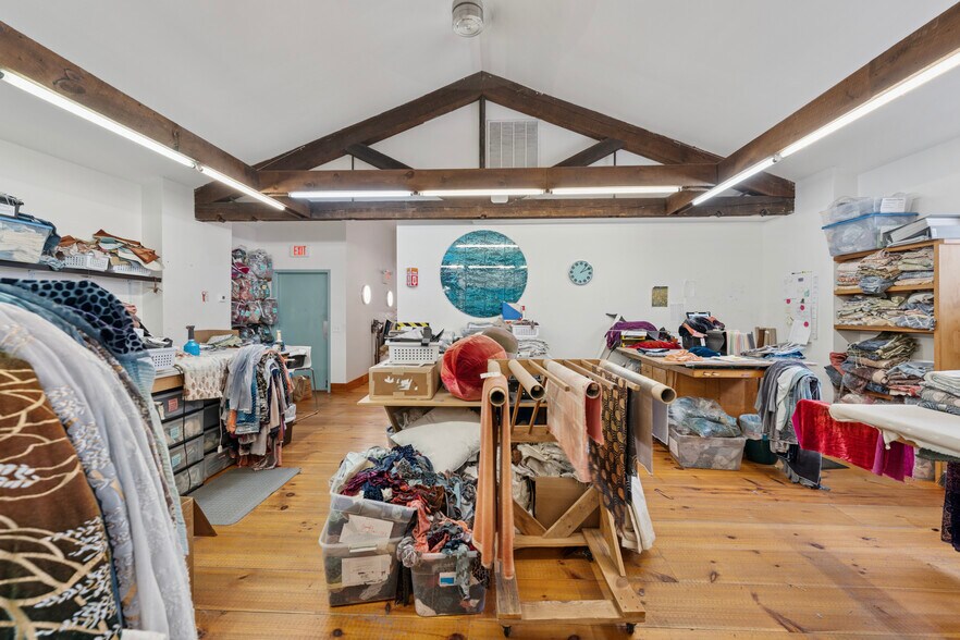 More Photos Of 1412 S Broad St, Philadelphia Storefront For Sale