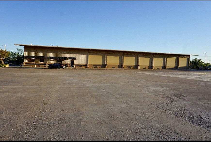 More Photos Of 1911 Sheppard Access Rd, Wichita Falls Unknown For Lease