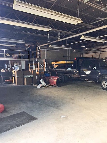 More Photos Of 305 W Elizabeth St, Stockbridge Schools For Sale