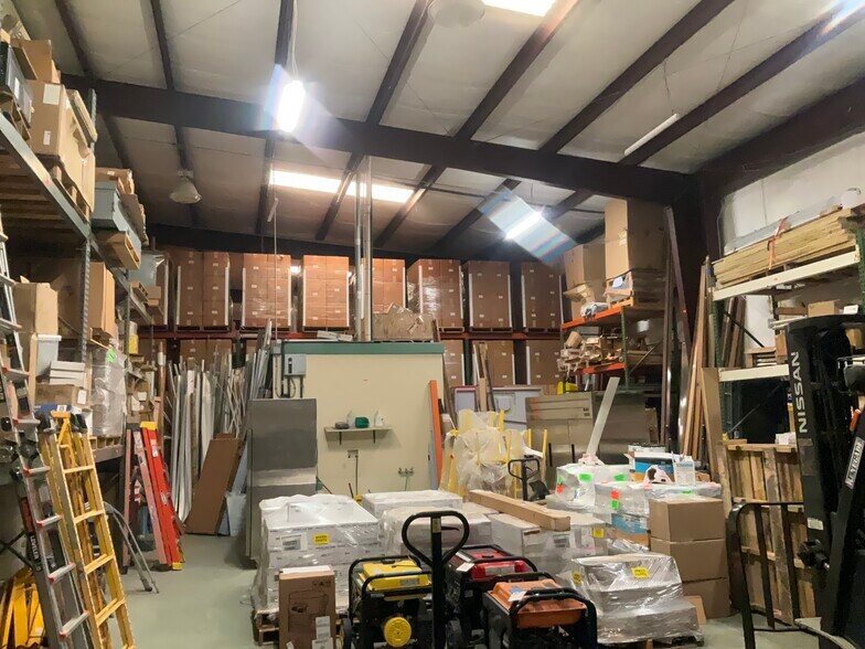 More Photos Of 11607 Prospect Dr, Odessa Manufacturing For Sale