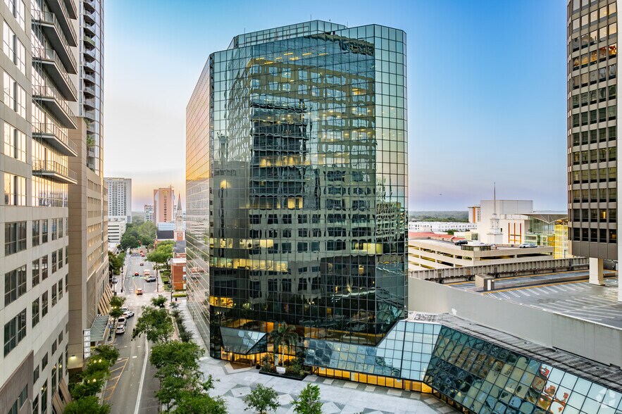 More Photos Of 201 S Orange Ave, Orlando Office For Lease