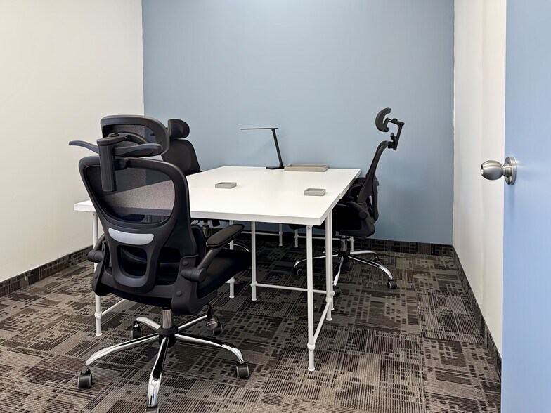 More Photos Of 111 Simcoe St N, Oshawa Coworking Space