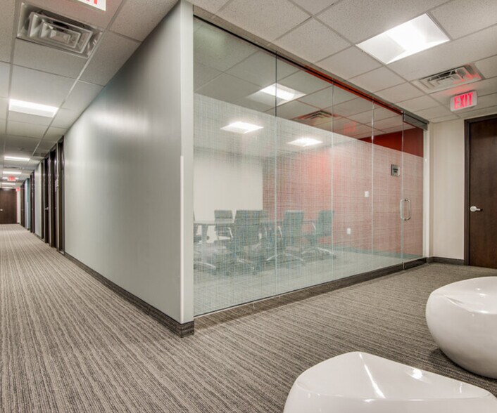 More Photos Of 8035 E R L Thornton Fwy, Dallas Office For Lease
