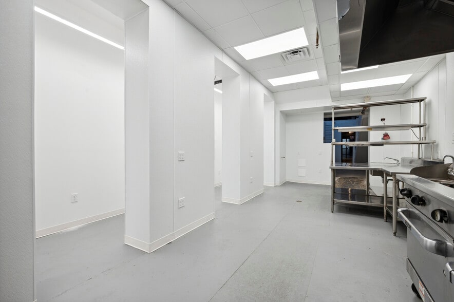 More Photos Of 312 Market St, Philadelphia Restaurant For Lease