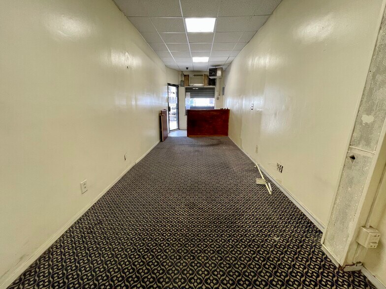 More Photos Of 278 Wyckoff Ave, Brooklyn Storefront Retail Residential For Lease