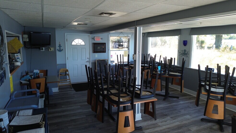 More Photos Of 38869 Morris Point Rd, Abell Restaurant For Sale