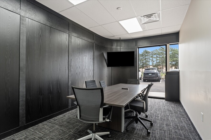 More Photos Of 29444 Northwestern Hwy, Southfield Office For Sale