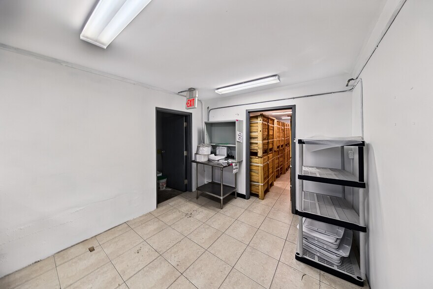 More Photos Of 936-940 NW 1st St, Fort Lauderdale Warehouse For Sale