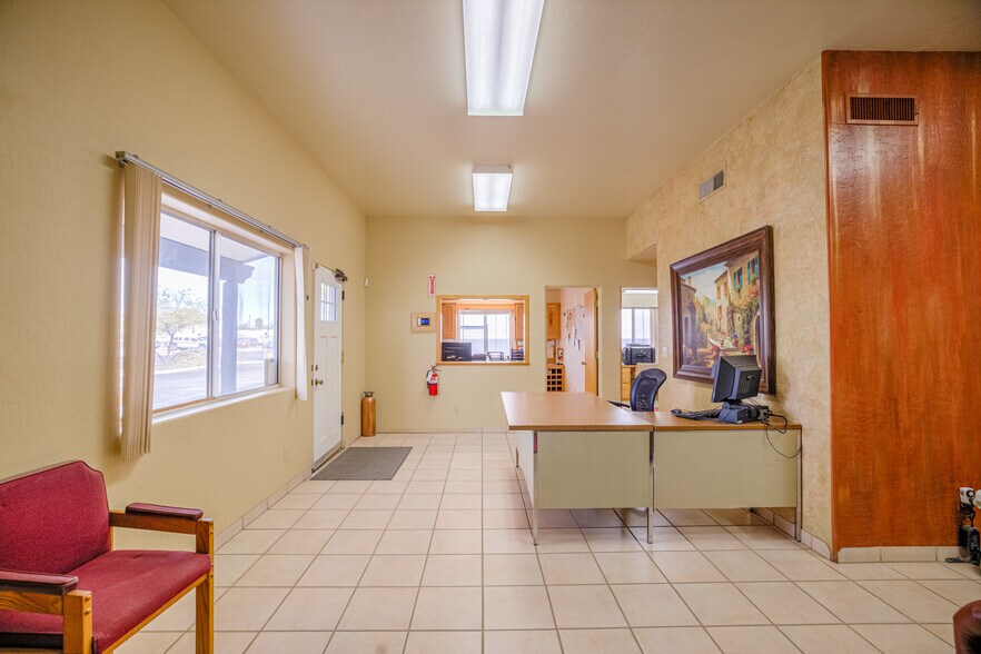 More Photos Of 2227 S Coconino Dr, Apache Junction Warehouse For Sale