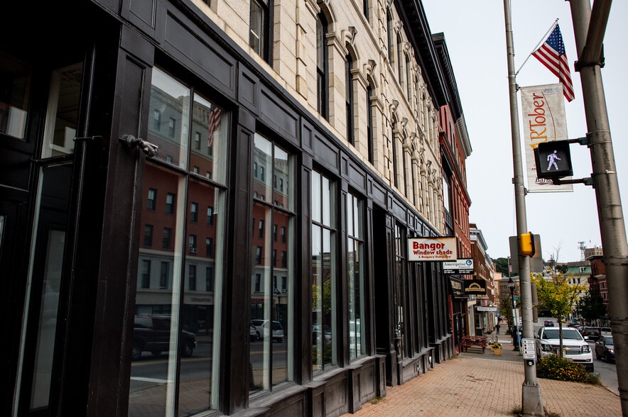More Photos Of 105 Main St, Bangor Apartments For Lease