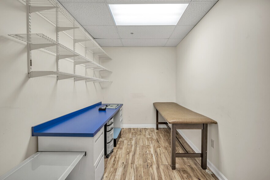 More Photos Of 815 Greenwood Ave, Jenkintown Medical For Sale