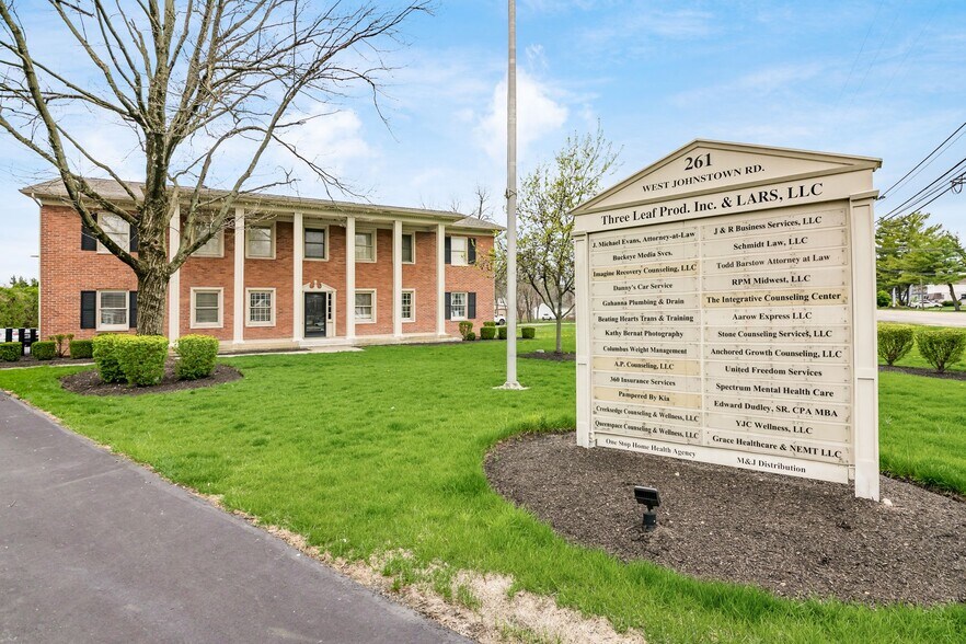 More Photos Of 261 W Johnstown Rd, Columbus Coworking Space