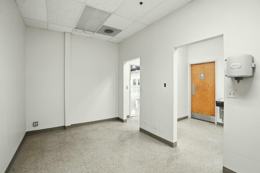 More Photos Of 8130 River Dr, Morton Grove Warehouse For Sale