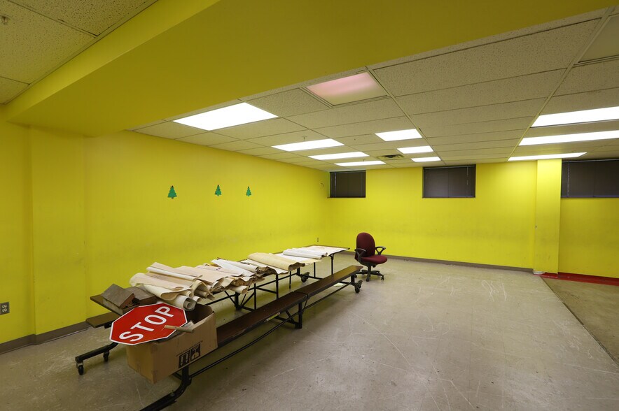 More Photos Of 184 Salem Ave, Dayton Office Residential For Lease