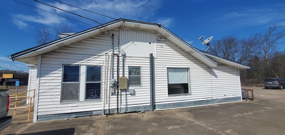 More Photos Of 815 E Milam St, Mexia Medical For Sale