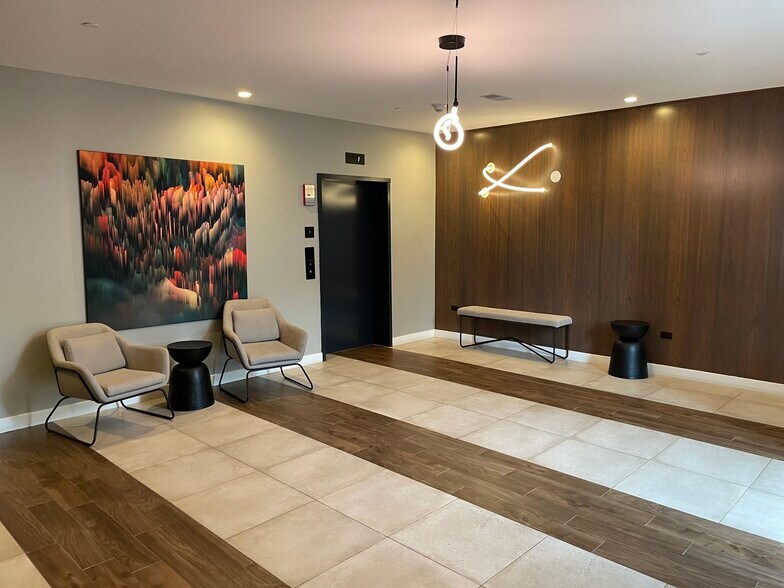 More Photos Of 1242 W Lawrence Ave, Chicago Apartments For Sale